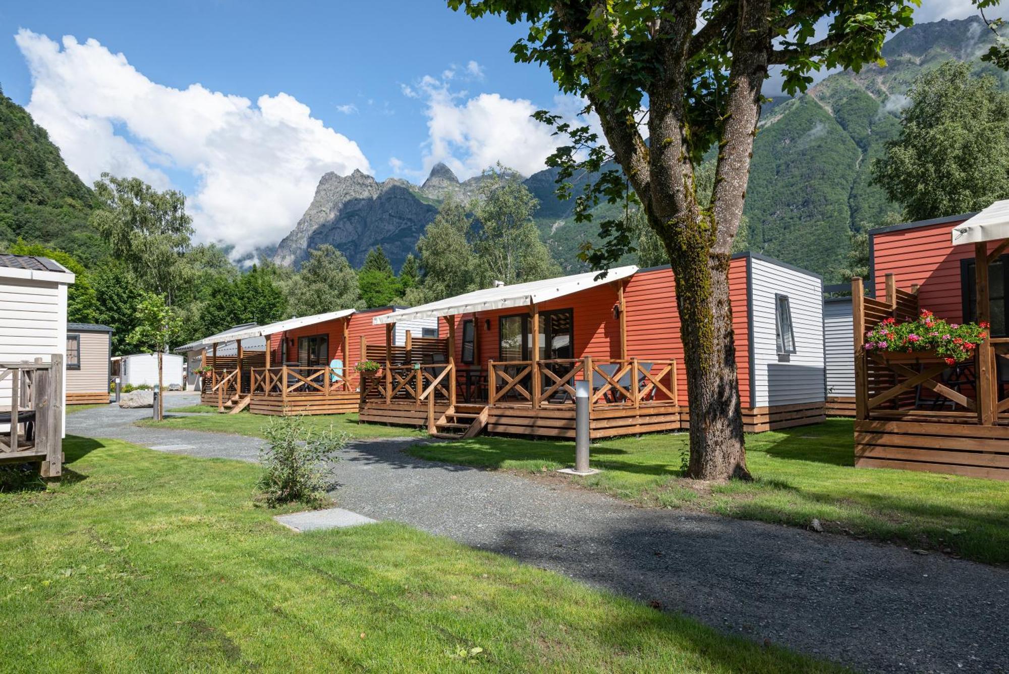 Camping Rcn Belledonne Le Bourg-d'Oisans Luaran gambar